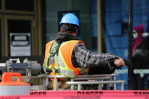 ppe-in-the-workplace-blog-construction-worker